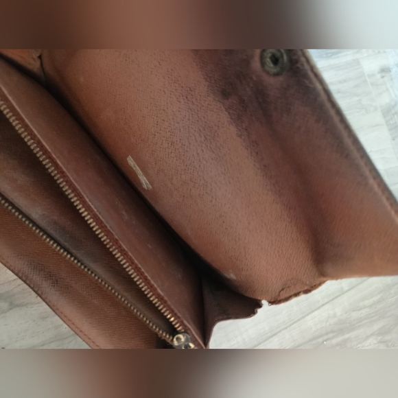 Authentic LOUIS VUITTON LV Vintage Monogram Wallet Envelope Leather - Picture 9 of 13